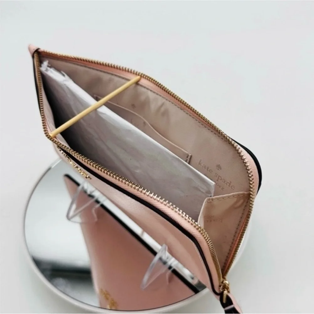 NWT Kate Spade New York Zip Wristlet